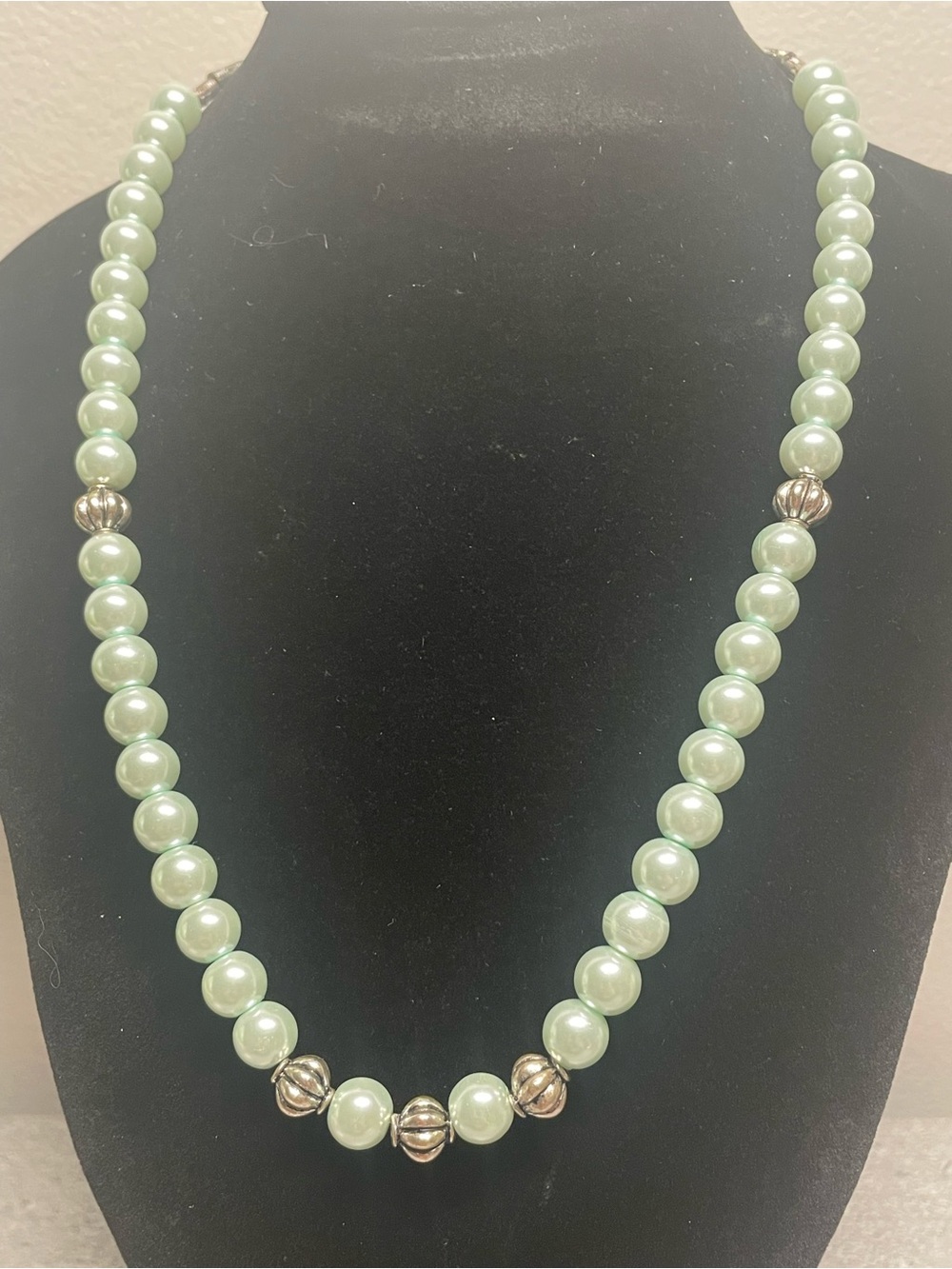 Classic Mint Pearl Necklace with Silver Accents - Women Jewelry